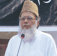  Munawar Hasan 
